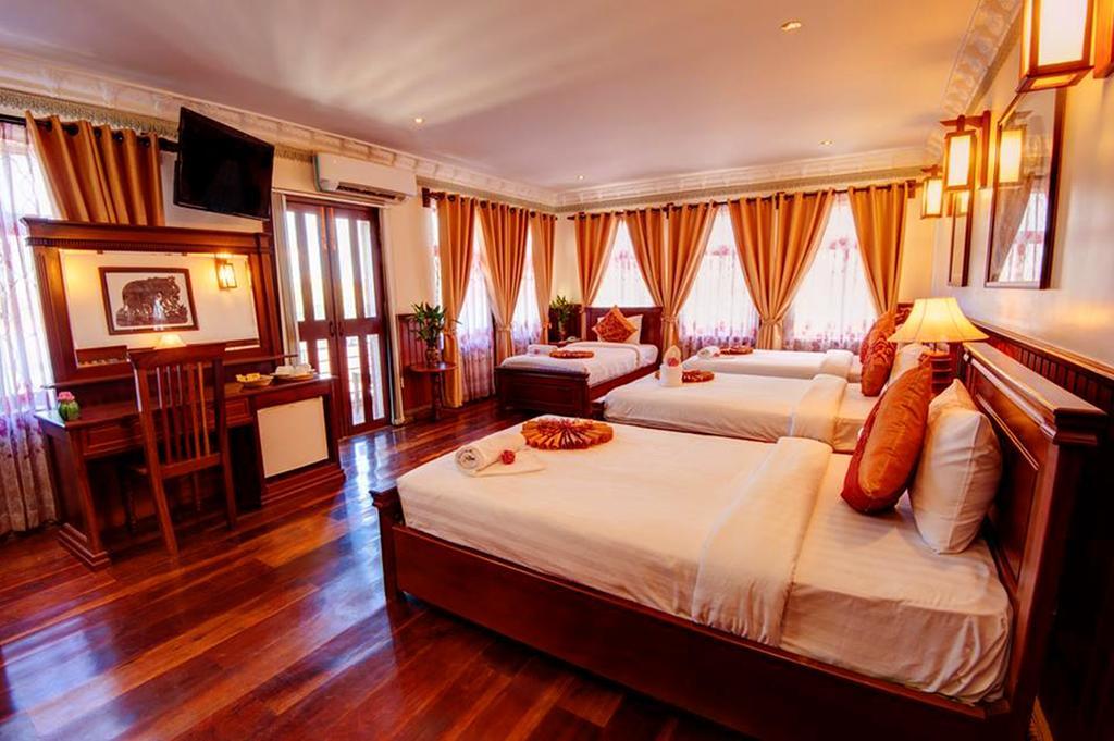 Okay Boutique Hotel Phnom Penh Exterior photo